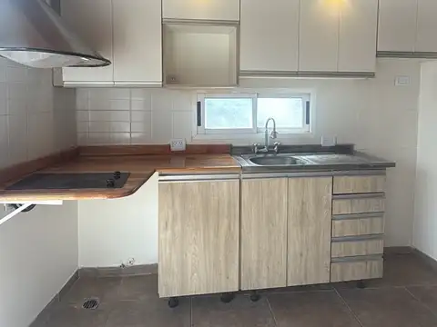 Depto Tipo Casa en Alquiler de 1 dormitorio