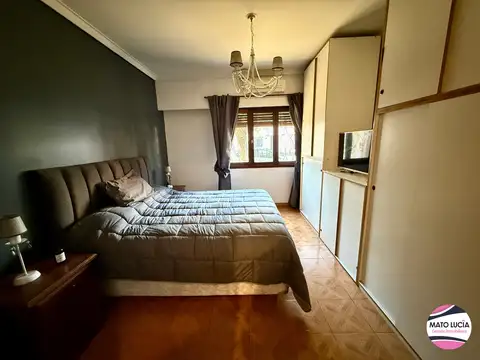 PH entrada independiente - Quincho-Terraza y Cochera cubierta