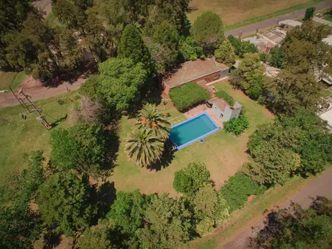 Casa en venta con Pileta Sobre Ruta 18  2143m2 de Terreno ACEPTA PERMUTA