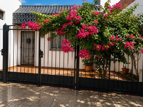 Casa - Venta - Argentina, Morón - GRAL PUEYRREDON 600