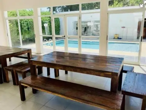 Las Campanillas 1200 e/ Los Malvones y Las Azucenas