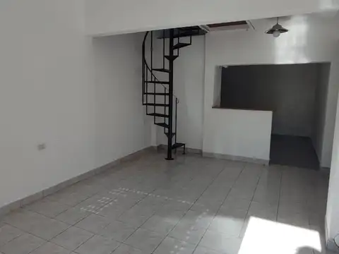 Depto Tipo Casa 3 ambientes con 1 baño