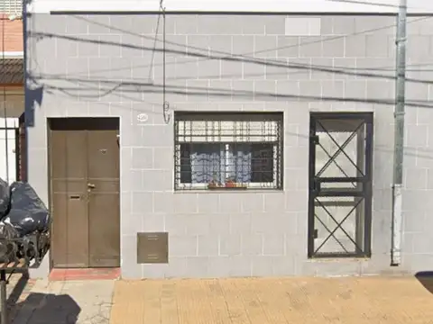 Depto Tipo Casa en Alquiler de 3 ambientes