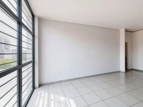 Local en Venta en Avellaneda, USD 56.900