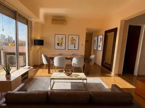 2 ambientes en piso alto con balcón en Monserrat