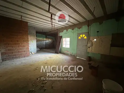 Lote en venta con dos viviendas a terminar | Pellegrini N°309 entre Nardo y Chapuis | Otamendi, Campana, ESCUCHA OFERTA!