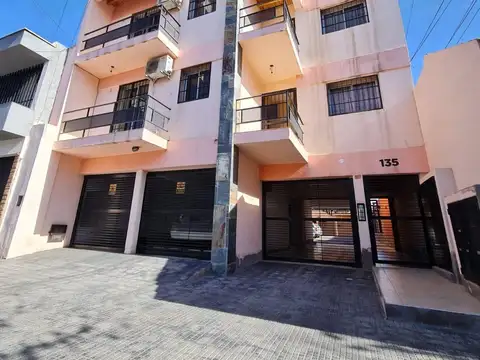 Departamento en alquiler c/ cochera en Godoy Cruz