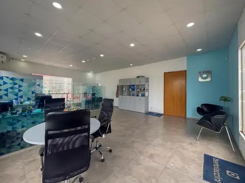 Local modulable de 100m² en Fisherton Plaza