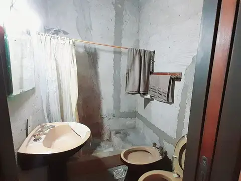 CASA 4 AMBIENTES EN VENTA LONGCHAMPS