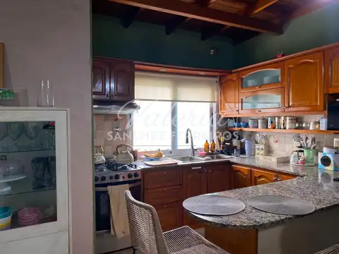 Departamento 4 ambientes con 2 baños