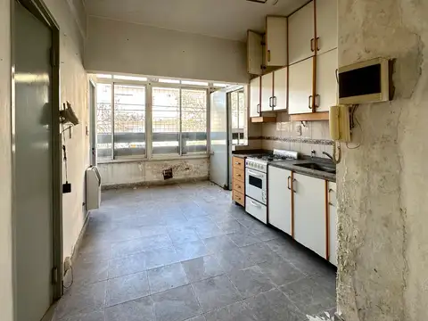 Terreno, venta en bloque con local - Paternal