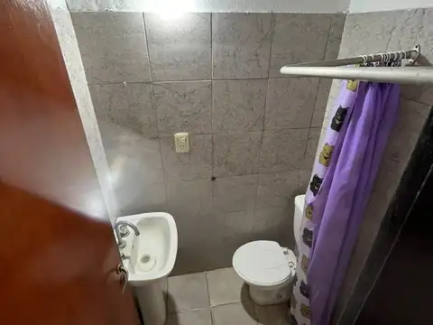 A una cuadra de colectora y a dos del Mc Donals de ruta 26