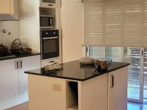 Casa 4 ambientes con 4 baños