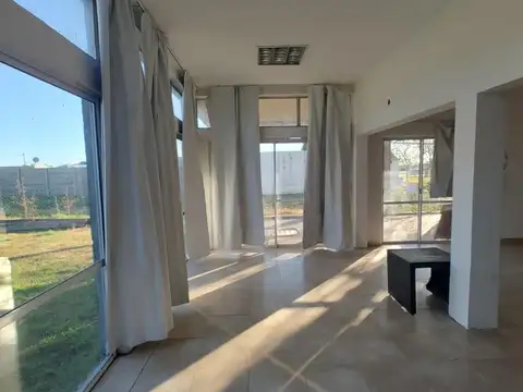 Casa en Venta en Roldan, USD 90.000