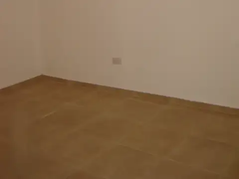 Depto Tipo Casa en Alquiler de 2 dormitorios