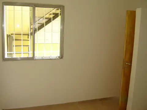 Depto Tipo Casa en Alquiler al Este