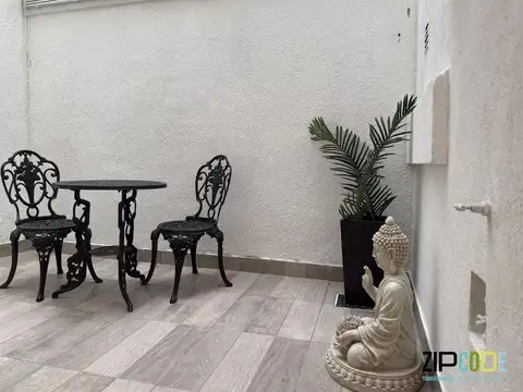 Venta Departamento de 2 ambientes con Patio