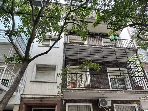 ALQUILER 2 AMBIENTES y PATIO 48 m2