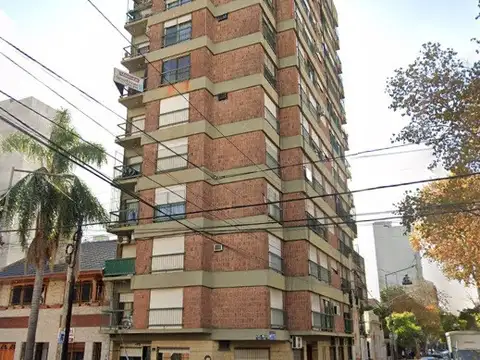 DEPARTAMENTO DE 2 AMBIENTES, 50M2. EXELENTE UBICACION, LANUSITA.