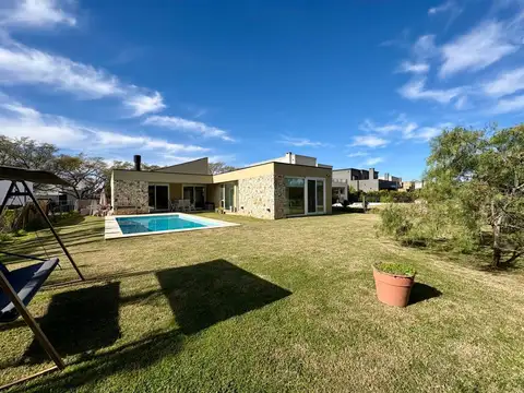 Libertad 300