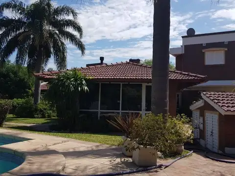 Casa de categoría en Rincón Norte, Km10