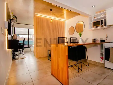 Venta Monoambiente de categoría (3dF) - Apto crédito en Lourdes, Rosario