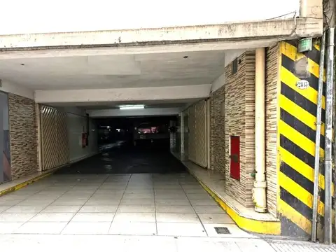 Cochera Fija Cubierta por Rampa - SEGURIDAD- Recoleta