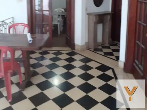 Depto Tipo Casa en Venta de 8 dormitorios