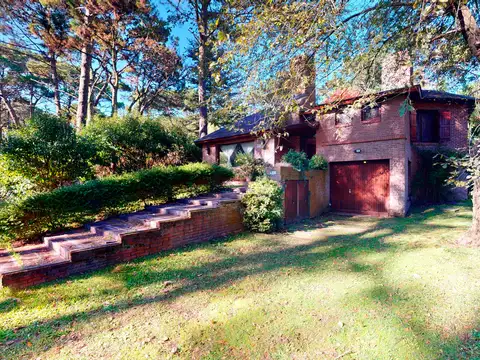 CASA EN VENTA EN CARILÓ, PINAMAR - MOLLE 926