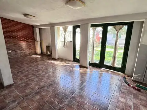 Casa 3 ambientes con 2 baños