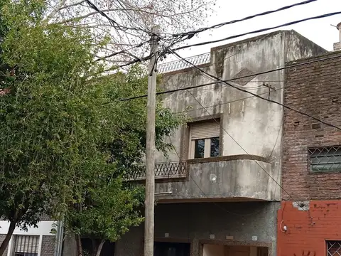 PH 2 ambientes amplio en 1º piso con doble terraza y balcón