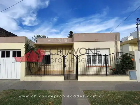 Casa 3 ambientes, céntrica. Gral. Las Heras