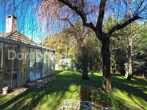 Casa 6 ambientes con 4 baños