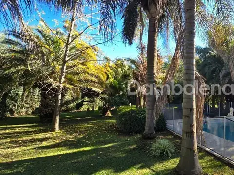 Casa en Alquiler con 1 cochera