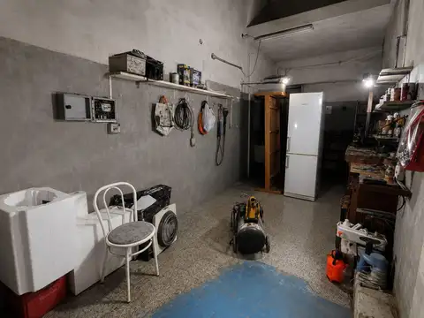 Venta - Casa - 4 Ambientes- Lote Propio - Reciclar - Permuta - Villa Luro