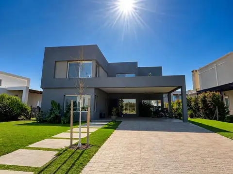 VENTA CASA BARRIO ACACIAS PUERTOS DEL LAGO ESCOBAR