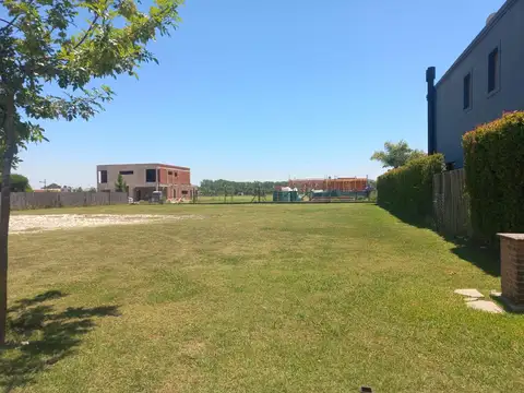Terreno en Venta 30  mts Fondo