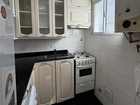 Coronel Ramón Lorenzo Falcón 2600, Piso 1