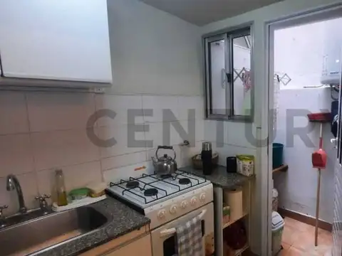 Rivadavia 3000, Piso 1