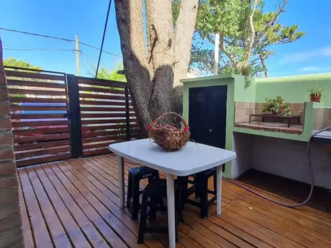 Depto Tipo Casa 4 ambientes con 2 baños