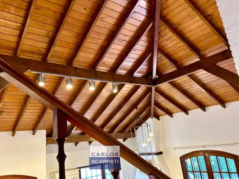 Casa 5 ambientes con 3 baños