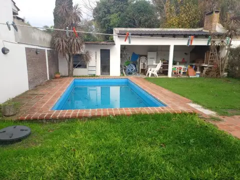 Oportunidad Casa en  City Bell 476 y 22. Ahí nomás de todo 