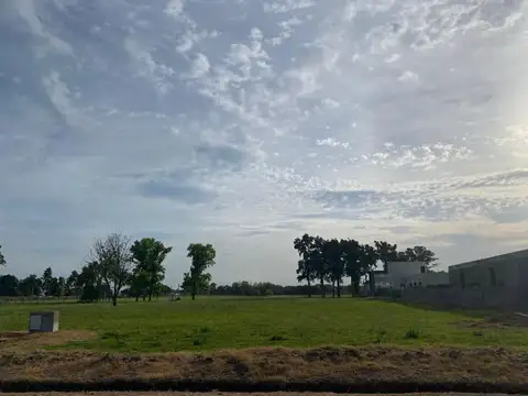 Terreno en Venta en Arana, USD 75.000