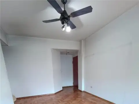 Estados Unidos 1700, Piso 1