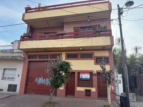 CASA CON DEPÓSITO EN JOSÉ C PAZ