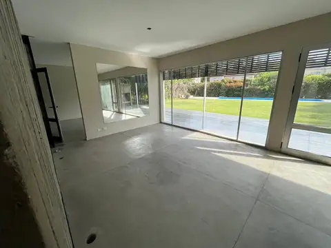 Casa en Alquiler de 4 dormitorios