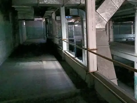 Depósito - Galpón de 1100 m2 en  Lomás del Mirador - ALQUILER - VENTA