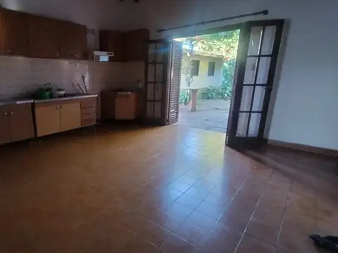 CASA EN VENTA 2 DOMITORIOS BARADERO CENTRO