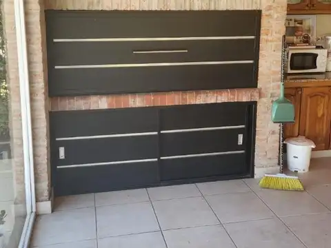 Casa 5 ambientes con 4 baños