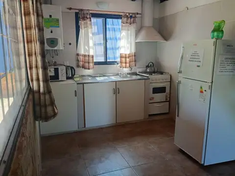 Casa 8 ambientes con 3 baños